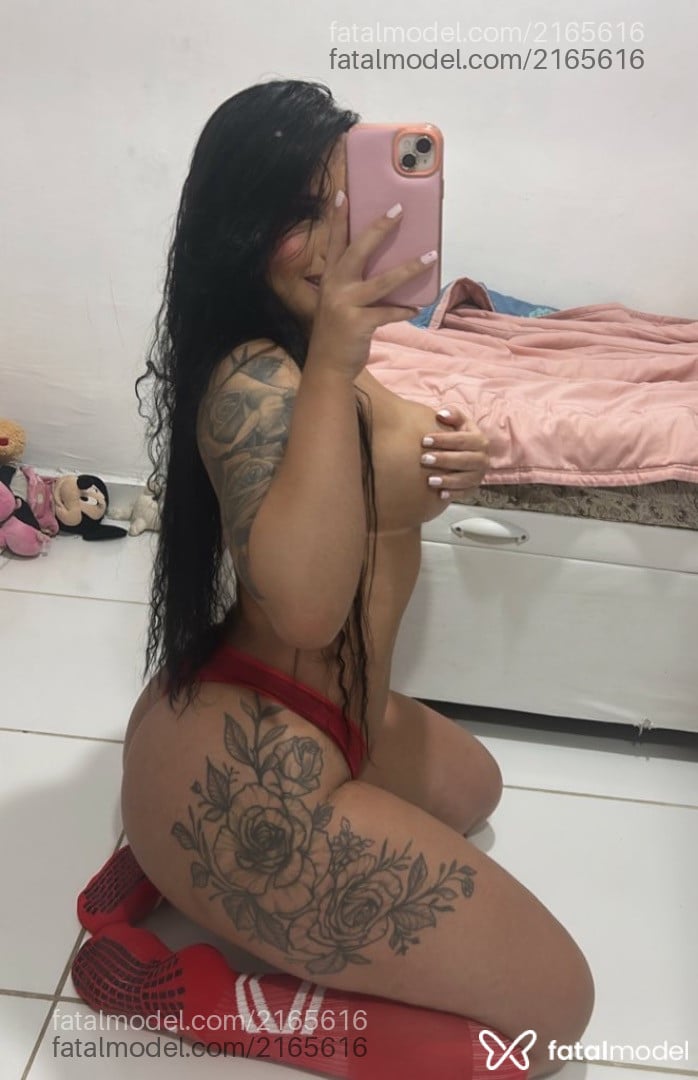 Acompanhante mulher trans loira (o) de olhos pretos - Mikaelaxsz Acompanhante mulher trans loira (o) de olhos pretos - Mikaelaxsz