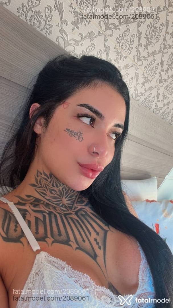 Acompanhante mulher morena (o) de olhos castanhos - Vivi