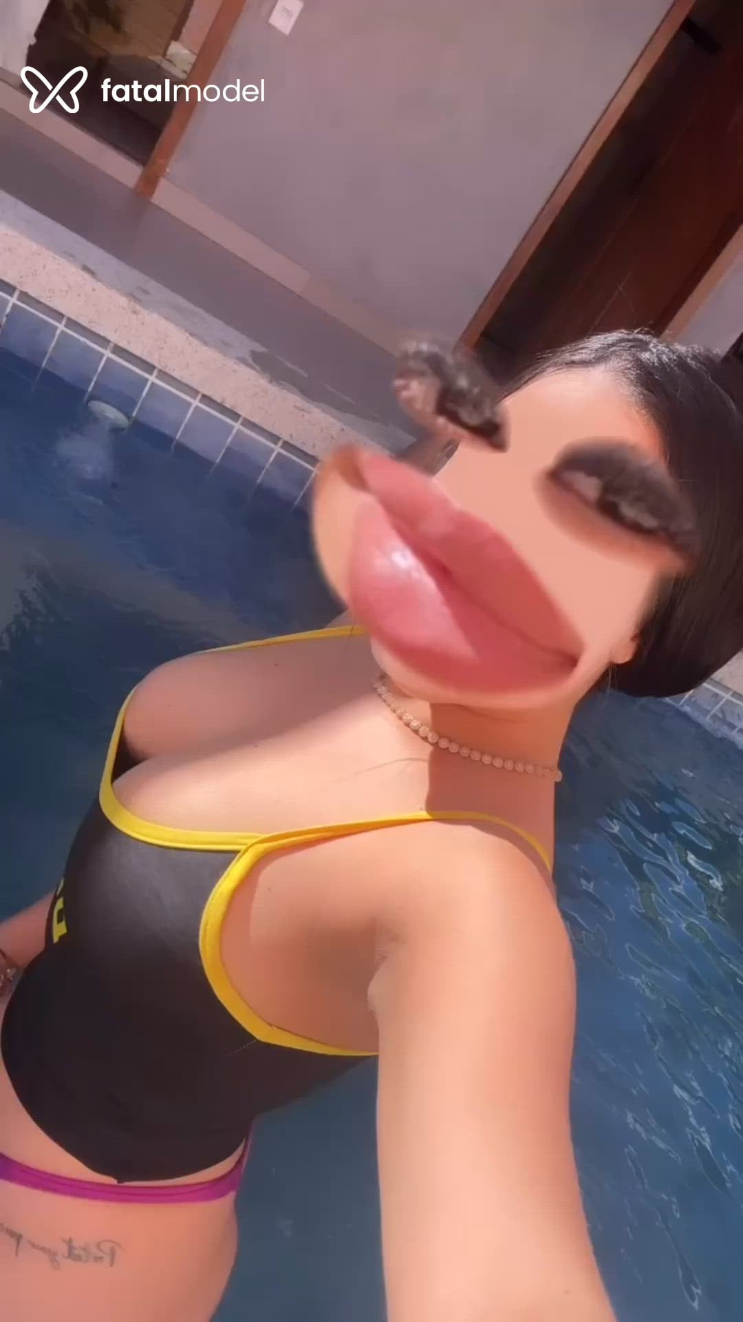 Acompanhante mulher morena (o) de olhos pretos - Lorena Acompanhante mulher morena (o) de olhos pretos - Lorena
