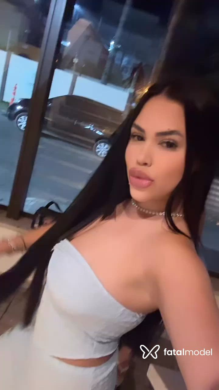 Acompanhante mulher morena (o) de olhos pretos - Lorena Acompanhante mulher morena (o) de olhos pretos - Lorena