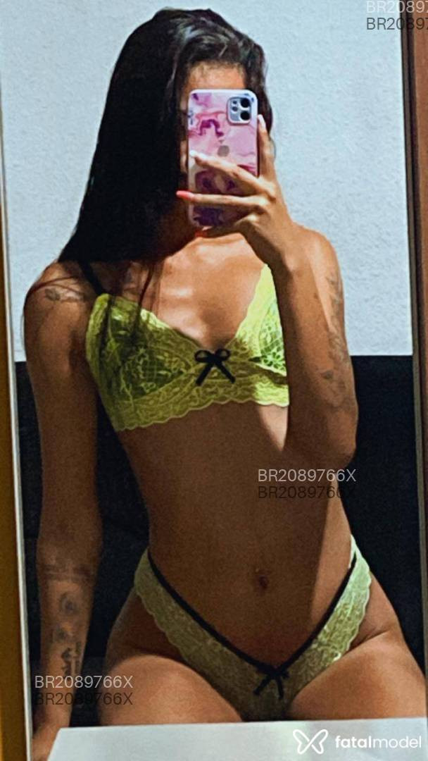 Acompanhante mulher morena (o) de olhos castanhos em Virtual - Angell