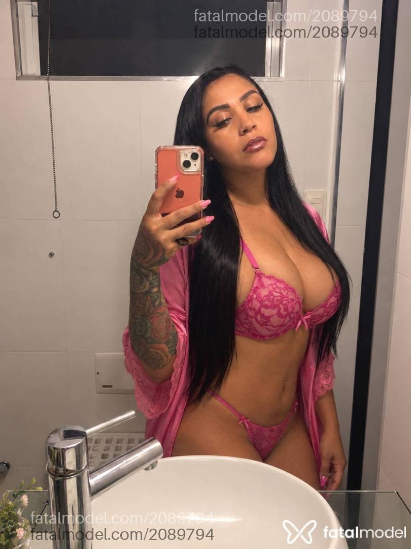 Acompanhante mulher morena (o) de olhos castanhos - Agatha Freitas