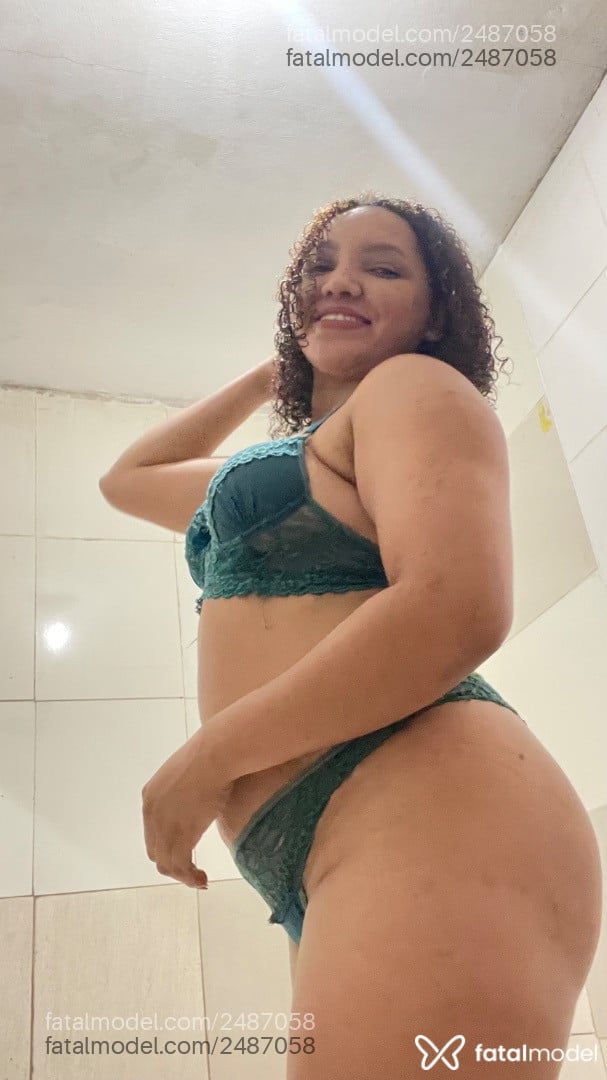 Acompanhante mulher com cabelo castanho de olhos castanhos em Belém Acompanhante mulher com cabelo castanho de olhos castanhos em Belém - Beatriz Sousa