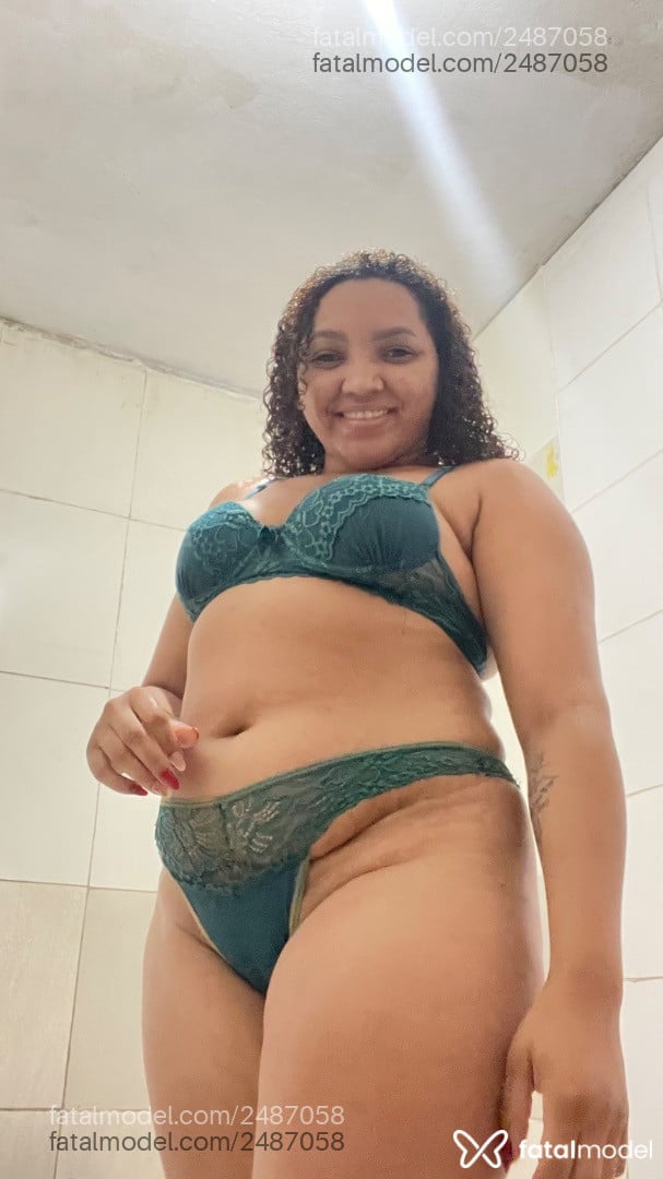 Acompanhante mulher com cabelo castanho de olhos castanhos em Belém Acompanhante mulher com cabelo castanho de olhos castanhos em Belém - Beatriz Sousa