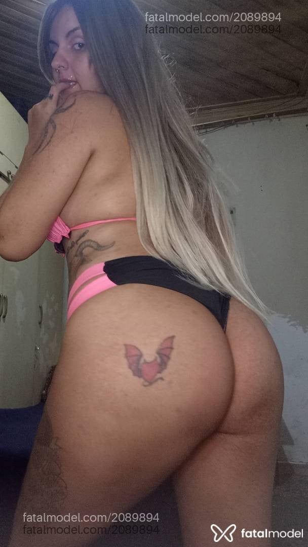 Acompanhante mulher morena (o) de olhos castanhos - Mirella