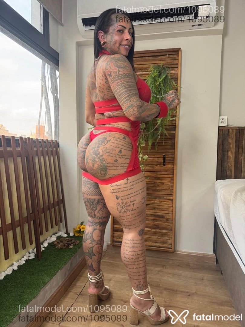 Acompanhante mulher trans morena (o) de olhos castanhos em São Paulo - Isabelly Ferreira
