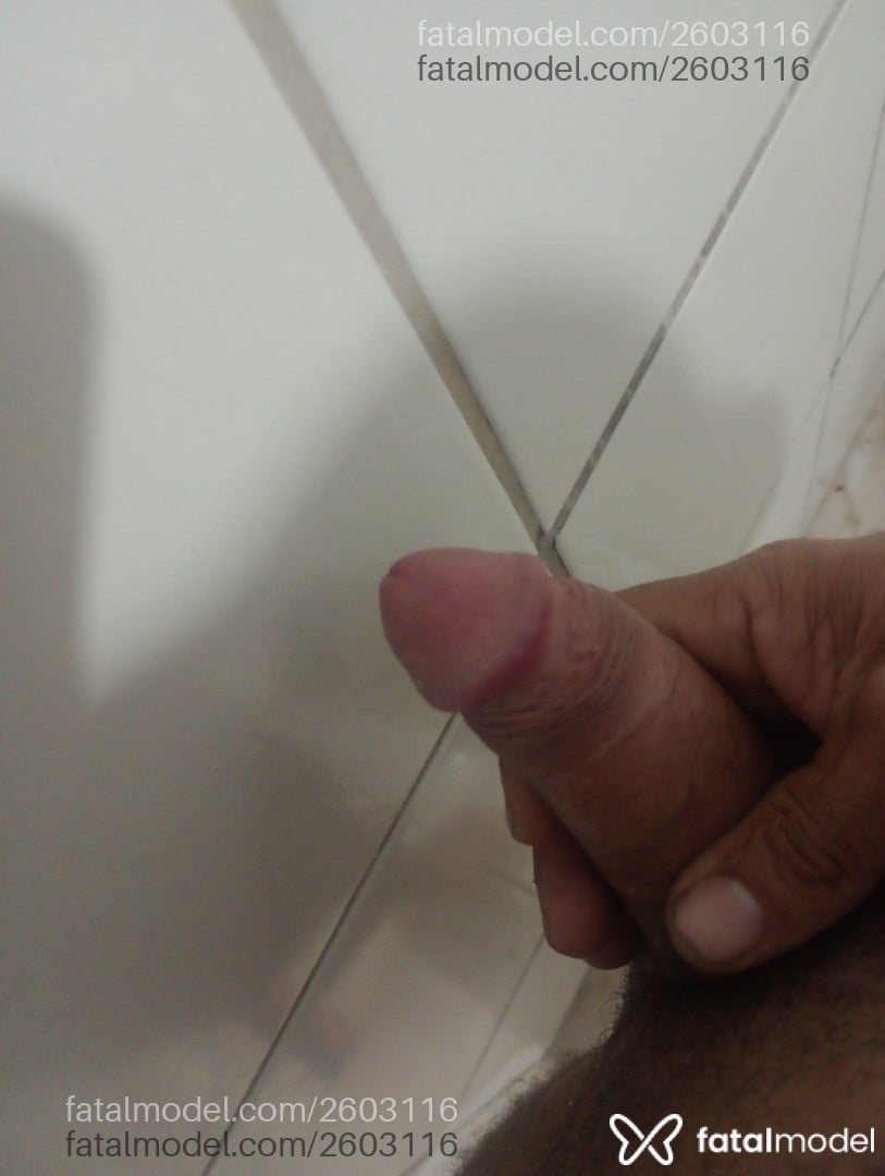 Acompanhante homem com cabelo castanho de olhos pretos em Aparecida de Goiânia - Douglas