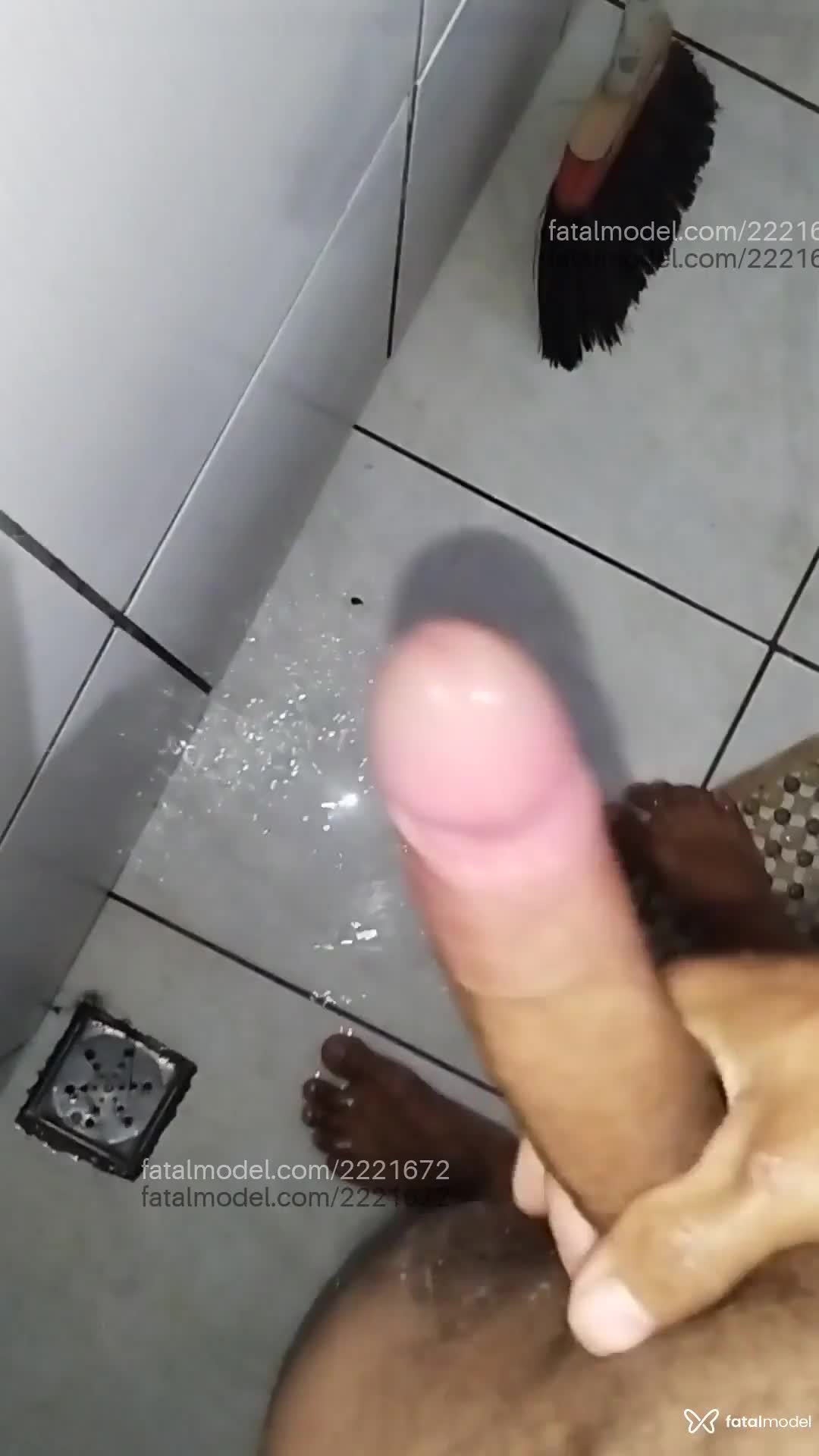Acompanhante homem morena (o) de olhos castanhos em Manhuaçu Acompanhante homem morena (o) de olhos castanhos em Manhuaçu - Mazim Exagerado