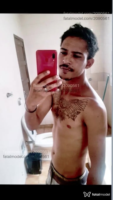 Acompanhante homem com cabelo castanho de olhos castanhos em Caetité Acompanhante homem com cabelo castanho de olhos castanhos em Caetité - Baiano