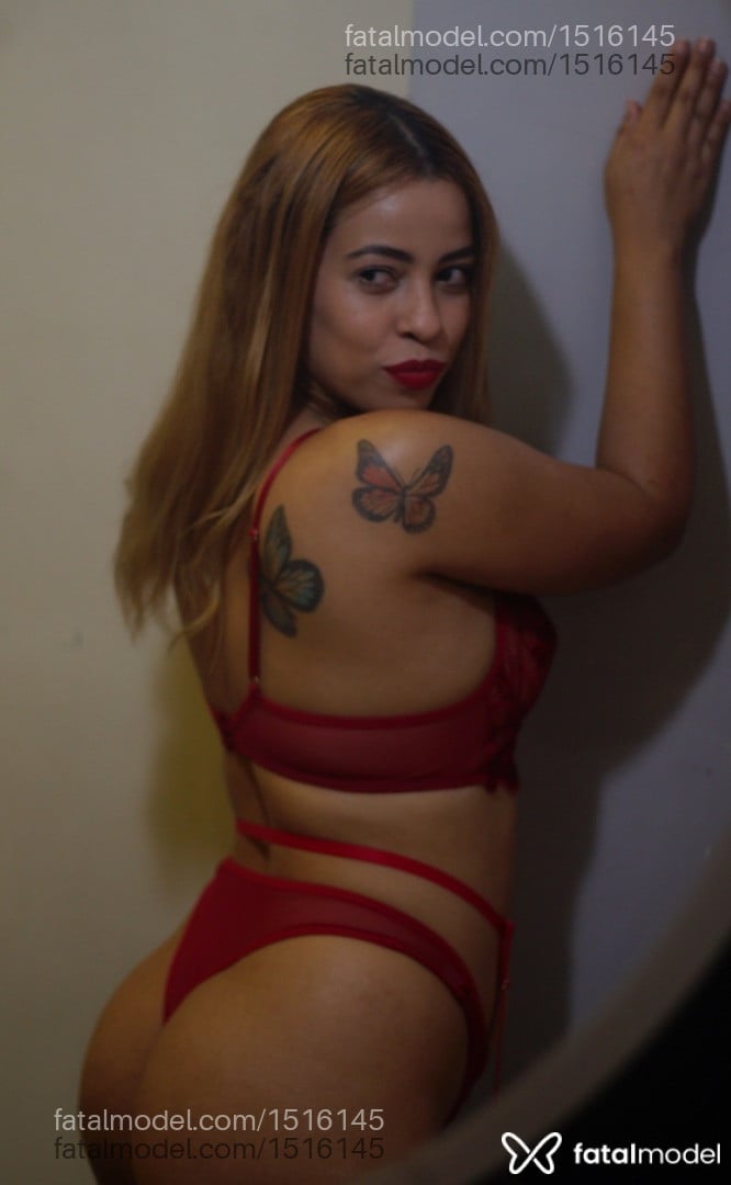 Acompanhante mulher loira (o) de olhos pretos em Rio das Ostras - Sienna Rios