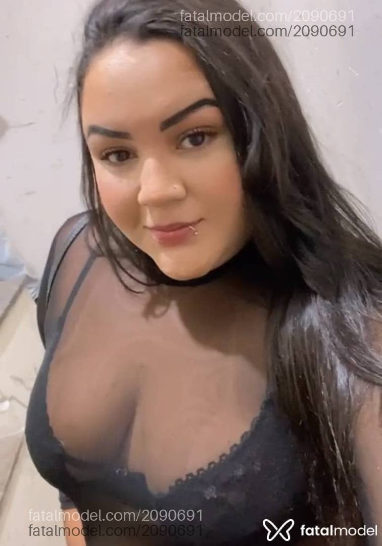 Acompanhante mulher com cabelo castanho de olhos castanhos em Petrópolis - Mirella Silva