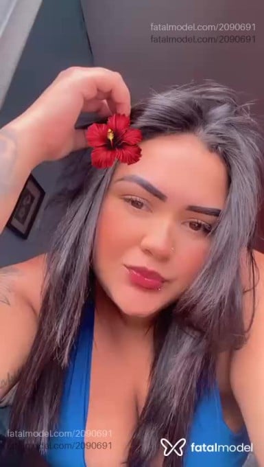 Acompanhante mulher com cabelo castanho de olhos castanhos em Volta Redonda - Mirella Silva