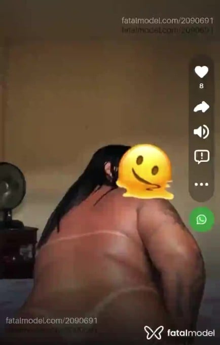 Acompanhante mulher com cabelo castanho de olhos castanhos - Mirella Silva