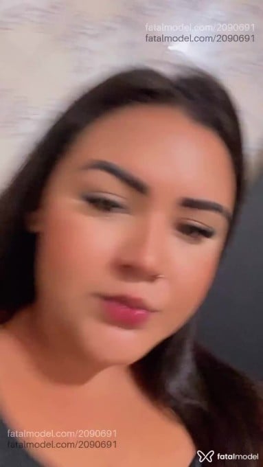 Acompanhante mulher com cabelo castanho de olhos castanhos - Mirella Silva Acompanhante mulher com cabelo castanho de olhos castanhos - Mirella Silva