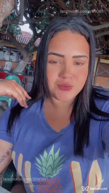 Acompanhante mulher com cabelo castanho de olhos castanhos - Mirella Silva Acompanhante mulher com cabelo castanho de olhos castanhos - Mirella Silva