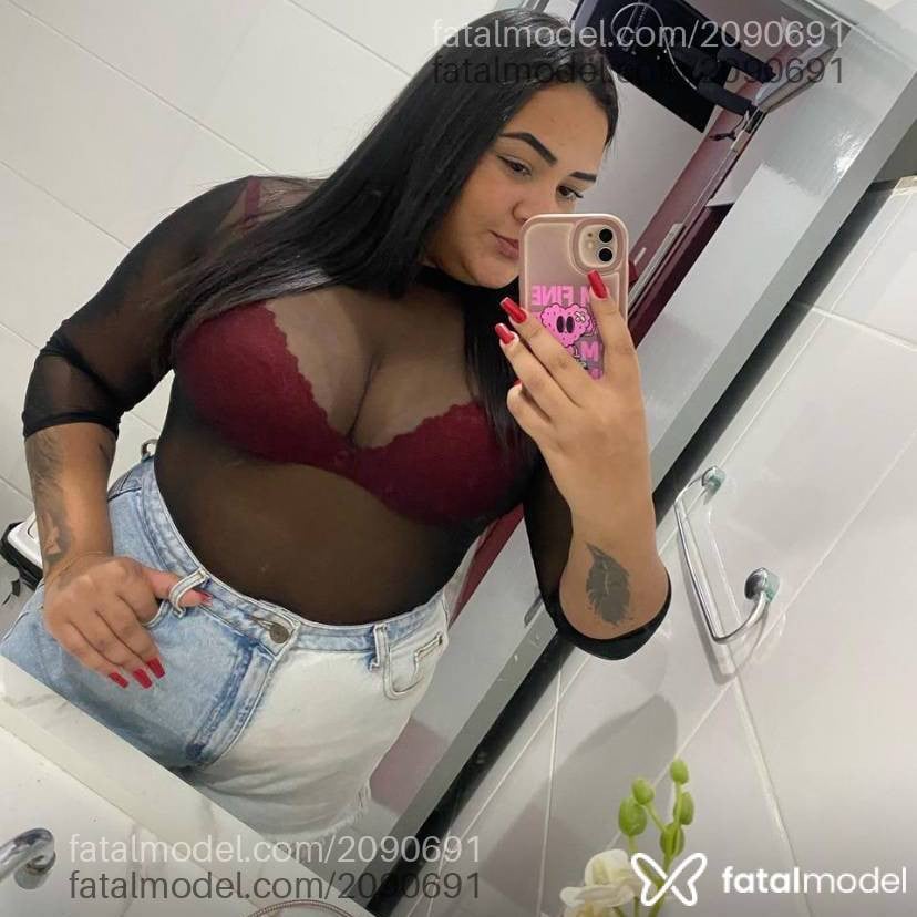 Acompanhante mulher com cabelo castanho de olhos castanhos em Petrópolis - Mirella Silva