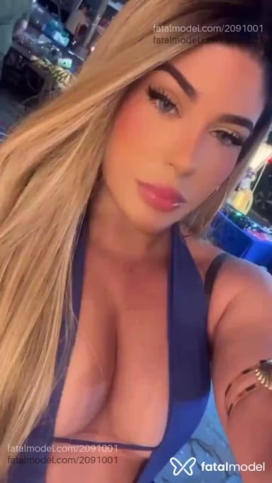 Acompanhante mulher loira (o) de olhos azuis em São Paulo Acompanhante mulher loira (o) de olhos azuis em São Paulo - Jade Aguiar