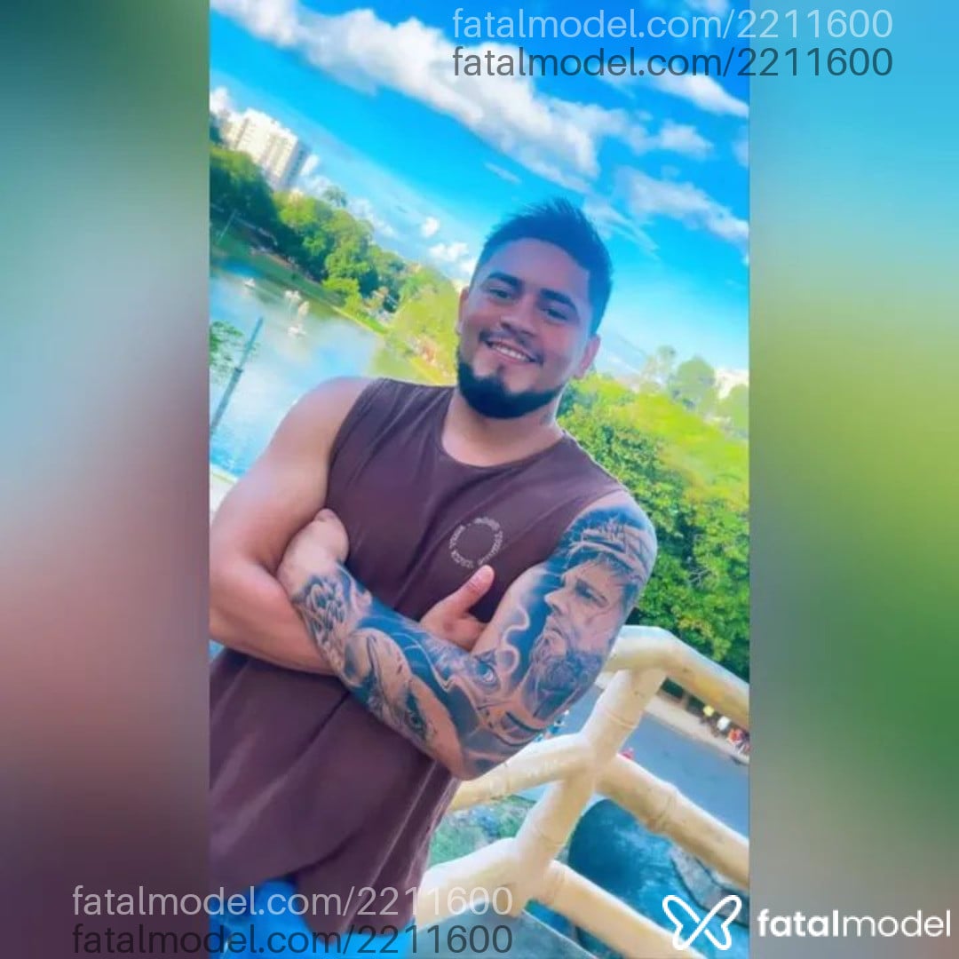 Acompanhante homem morena (o) de olhos castanhos em São Paulo - Henry