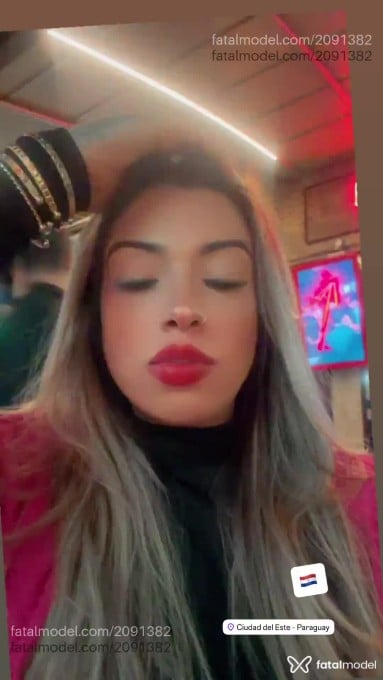 Acompanhante mulher loira (o) de olhos castanhos - Lary Ferrari Acompanhante mulher loira (o) de olhos castanhos - Lary Ferrari