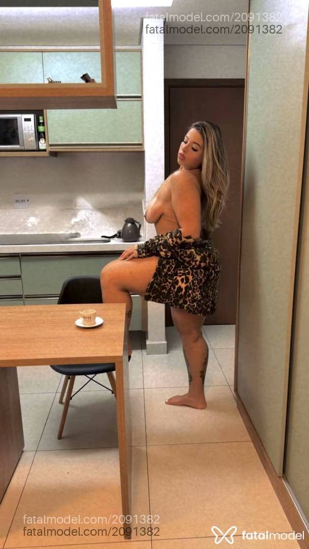 Acompanhante mulher loira (o) de olhos castanhos em Ribeirão Preto - Lary Ferrari