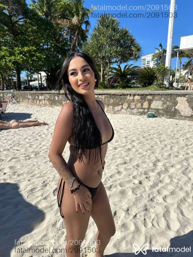 Acompanhante mulher morena (o) de olhos pretos - Jadee Acompanhante mulher morena (o) de olhos pretos - Jadee