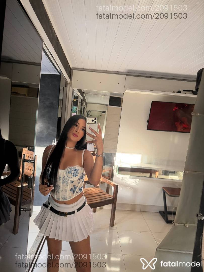 Acompanhante mulher morena (o) de olhos pretos - Jadee Acompanhante mulher morena (o) de olhos pretos - Jadee