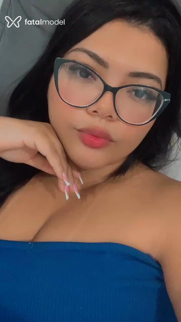 Acompanhante mulher morena (o) de olhos pretos - Fernanda Amorim
