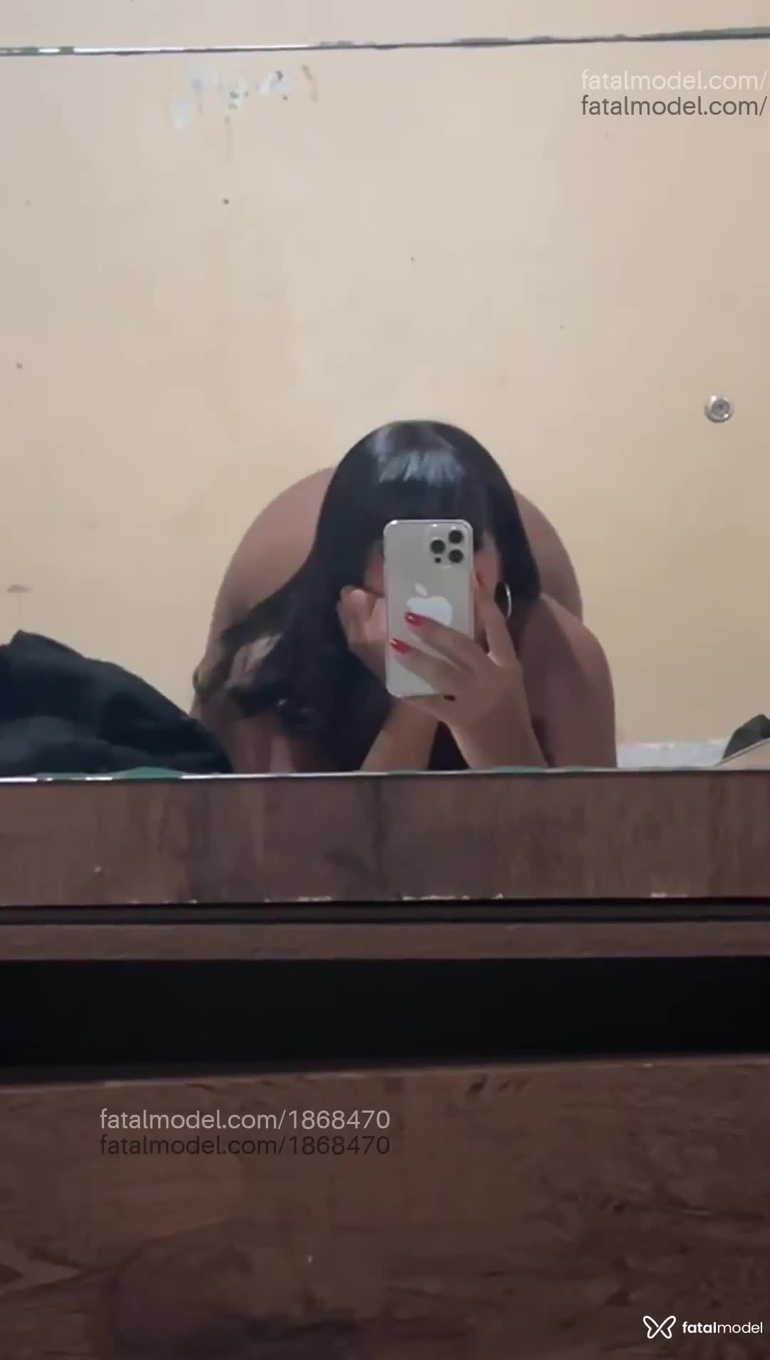Acompanhante mulher trans morena (o) de olhos pretos - Lia Vitoreli