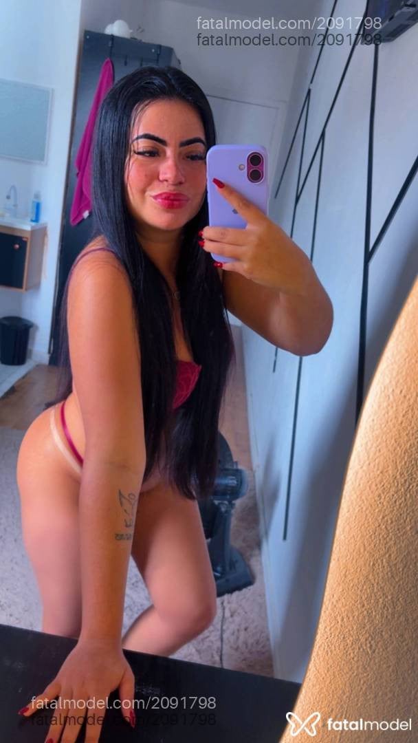 Acompanhante mulher morena (o) de olhos castanhos - Jade