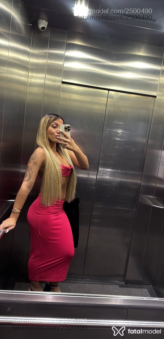 Acompanhante mulher loira (o) de olhos castanhos em Rio de Janeiro Acompanhante mulher loira (o) de olhos castanhos em Rio de Janeiro - Amanda