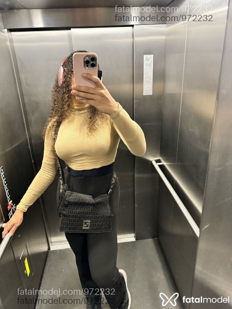Acompanhante mulher trans com cabelo castanho de olhos castanhos em Rio de Janeiro - Mylle Morena