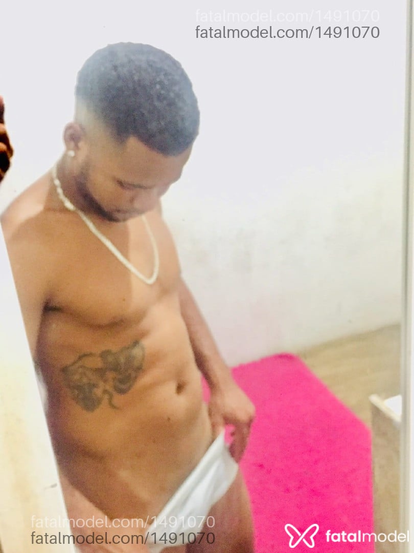 Acompanhante homem com cabelo castanho de olhos castanhos em João Pessoa Acompanhante homem com cabelo castanho de olhos castanhos em João Pessoa - Gustavo Barreto