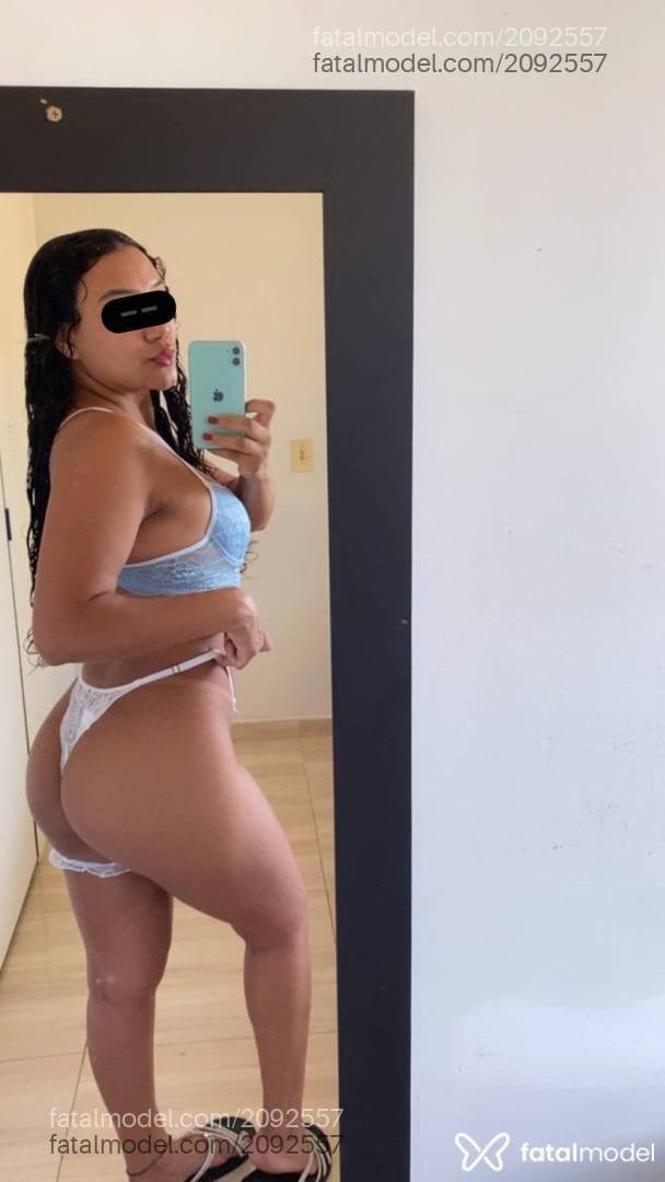 Acompanhante mulher com cabelo castanho de olhos pretos - Bruna