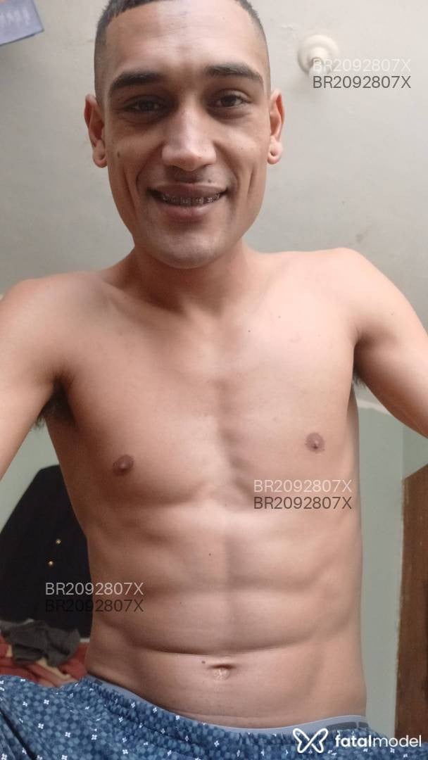 Acompanhante homem morena (o) de olhos mel - Heitor