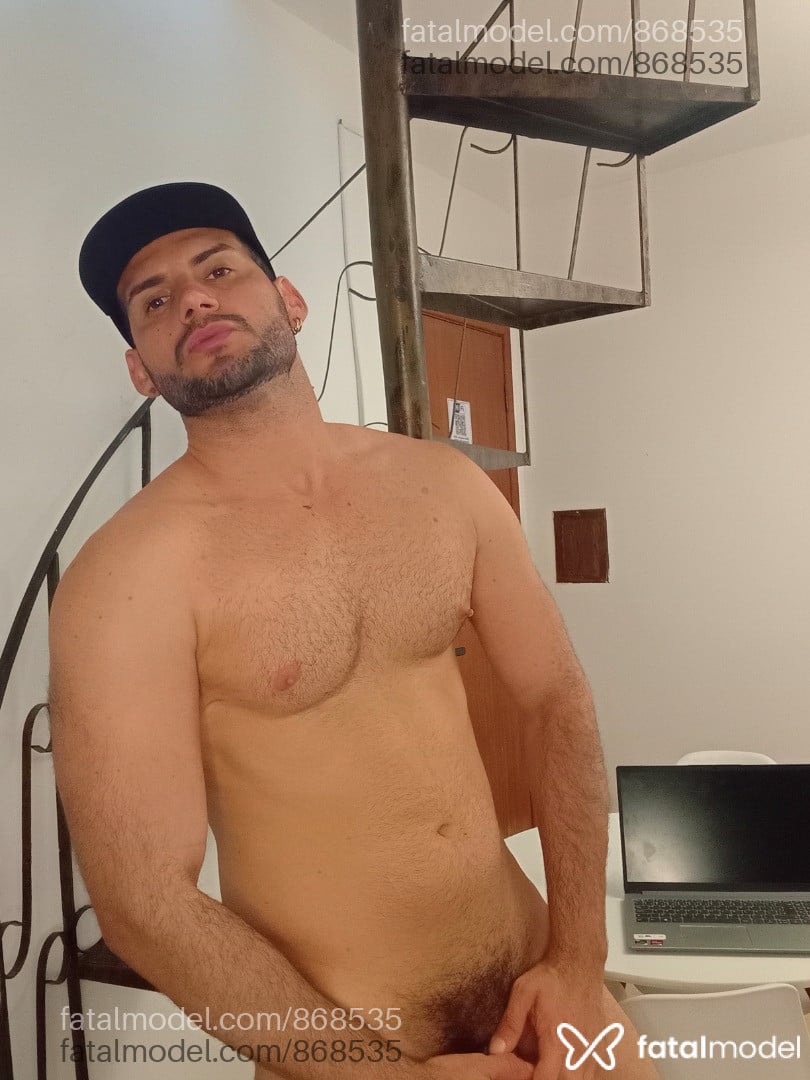 Acompanhante homem com cabelo castanho de olhos castanhos - Lukas vagmaker Acompanhante homem com cabelo castanho de olhos castanhos - Lukas vagmaker