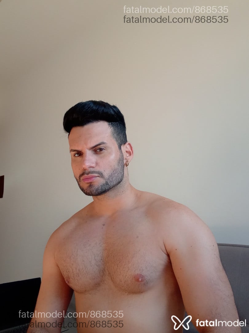 Acompanhante homem com cabelo castanho de olhos castanhos - Lukas vagmaker Acompanhante homem com cabelo castanho de olhos castanhos - Lukas vagmaker