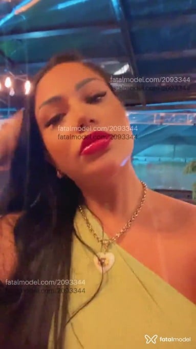 Acompanhante mulher morena (o) de olhos castanhos - Eduarda Acompanhante mulher morena (o) de olhos castanhos - Eduarda