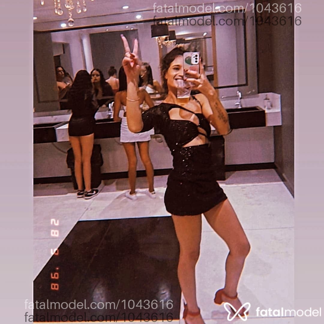 Acompanhante mulher morena (o) de olhos mel em Itapema - Lellê