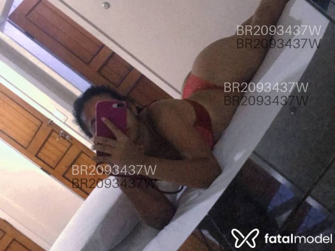 Acompanhante mulher morena (o) de olhos pretos em Fortaleza - Camila