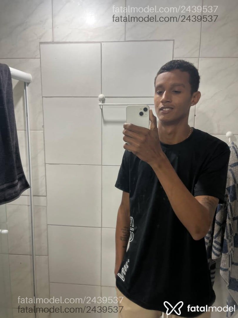 Acompanhante homem morena (o) de olhos pretos - Abravanel