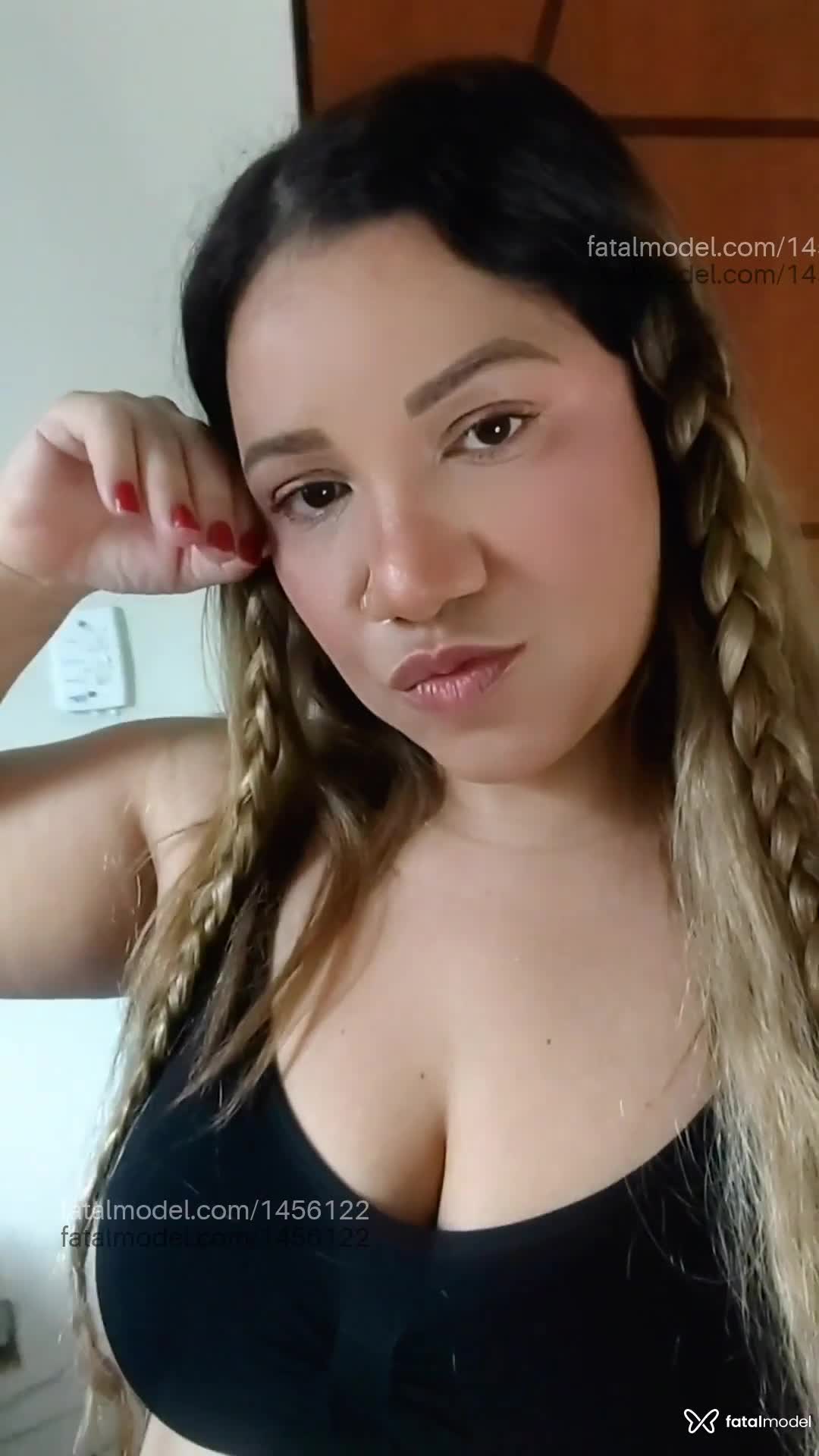 Acompanhante mulher loira (o) de olhos castanhos em Sertãozinho Acompanhante mulher loira (o) de olhos castanhos em Sertãozinho - RAFAELLA CAPUCCI
