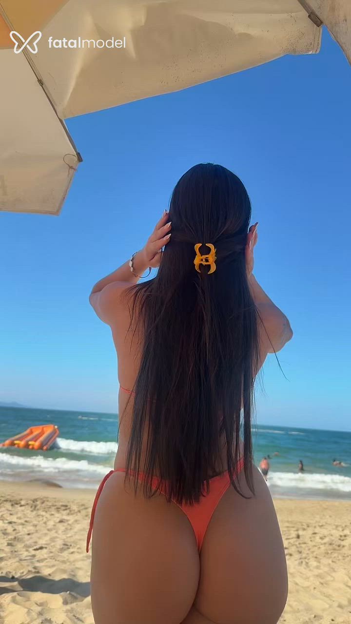 Acompanhante mulher com cabelo castanho de olhos castanhos - Babi Prado