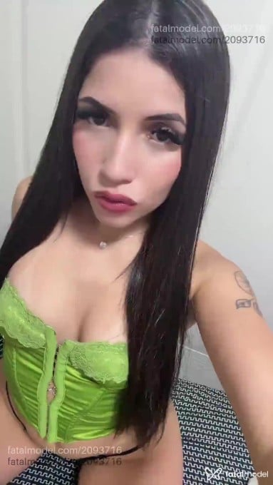 Acompanhante mulher com cabelo castanho de olhos castanhos em Balneário Camboriú - Babi Prado