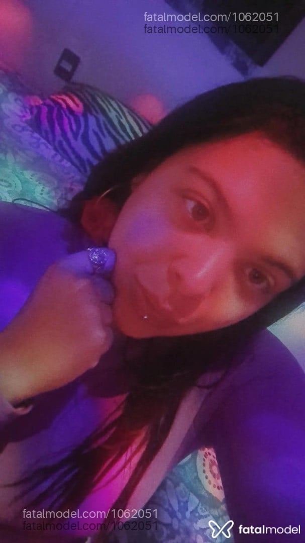 Acompanhante mulher com cabelo castanho de olhos mel em Uberlândia - Zendalya
