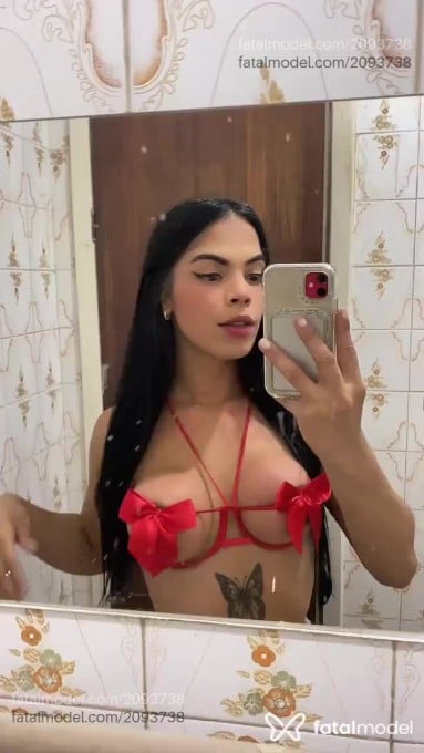 Acompanhante mulher trans morena (o) de olhos pretos em Sete Lagoas Acompanhante mulher trans morena (o) de olhos pretos em Sete Lagoas - Rarielly Tainara