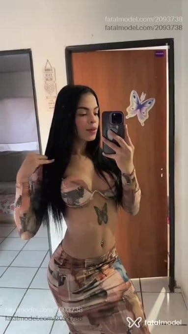 Acompanhante mulher trans morena (o) de olhos pretos em Sete Lagoas Acompanhante mulher trans morena (o) de olhos pretos em Sete Lagoas - Rarielly Tainara