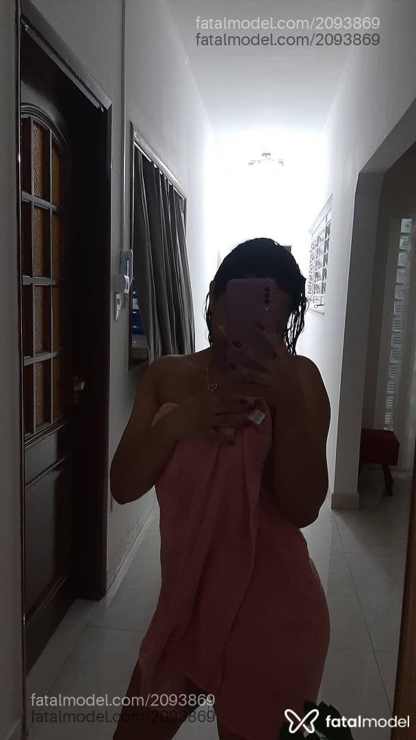 Acompanhante mulher morena (o) de olhos castanhos em São Paulo - Lívia Tupinambá