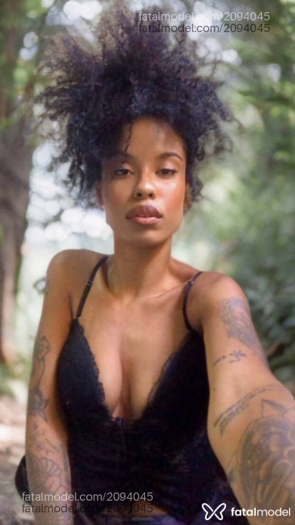 Acompanhante mulher morena (o) de olhos mel em Uberlândia - Sool