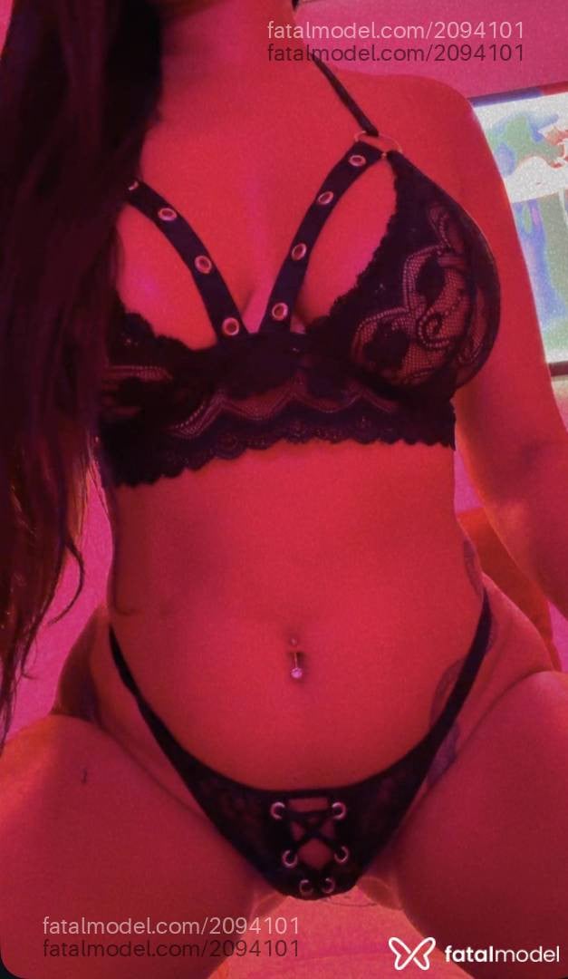 Acompanhante mulher morena (o) de olhos pretos - Bruna Valença