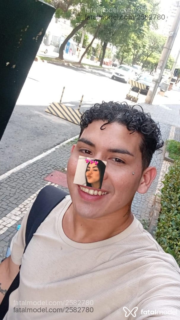 Acompanhante homem morena (o) de olhos pretos em São Paulo Acompanhante homem morena (o) de olhos pretos em São Paulo - Angel